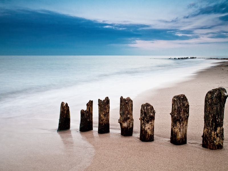 Buhnen an der Ostseeküste