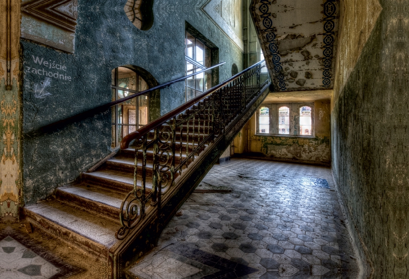 Lost Place - Treppe