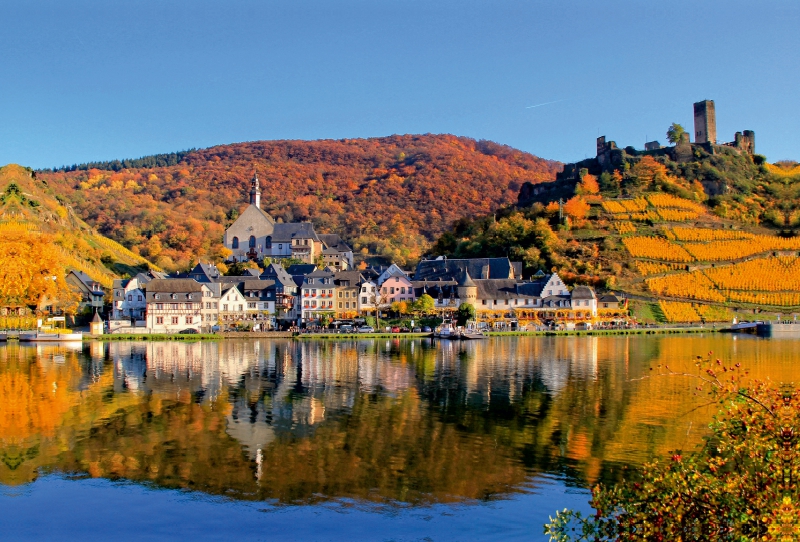 Herrlicher Blick auf Beilstein und die Burg Metternich