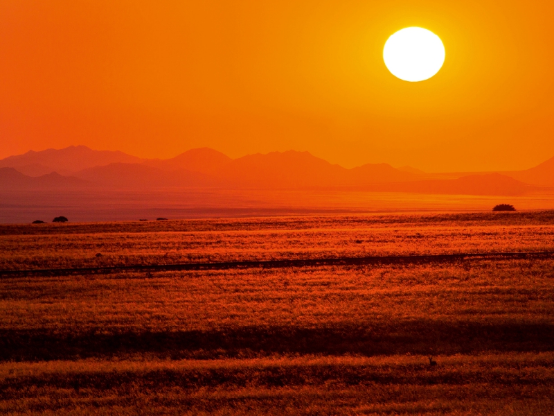 Sonnenuntergang in der Wüste Namib