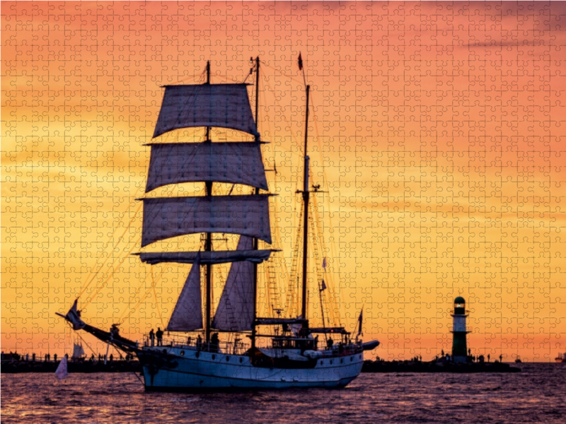 Ein Motiv aus dem Kalender Windjammer auf der Ostsee im Abendlicht