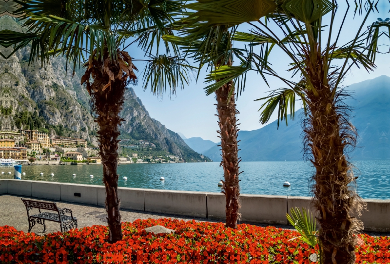 GARDASEE Prächtige Uferpromenade in Limone sul Garda