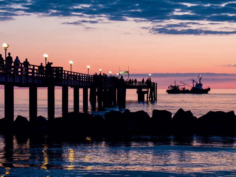 Seebrücke Wustrow am Abend