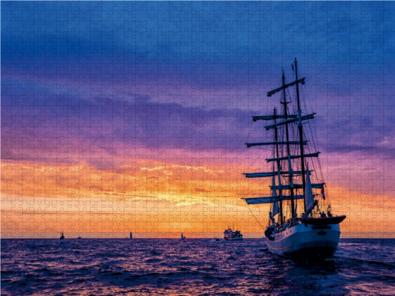 Ein Motiv aus dem Kalender Windjammer auf der Ostsee im Abendlicht