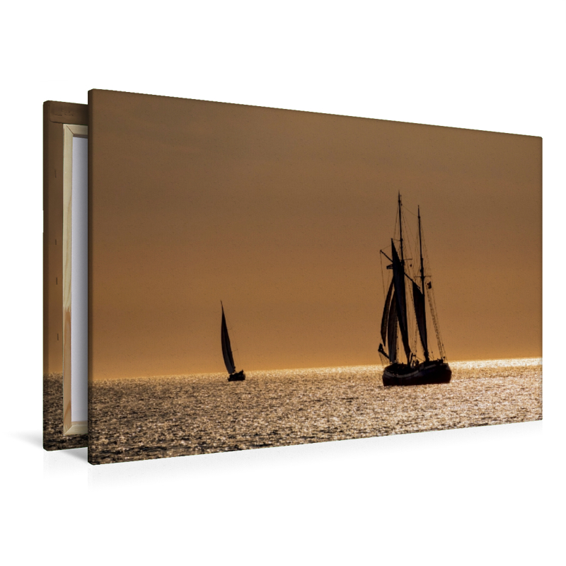 Ein Motiv aus dem Kalender Windjammer auf der Ostsee im Abendlicht