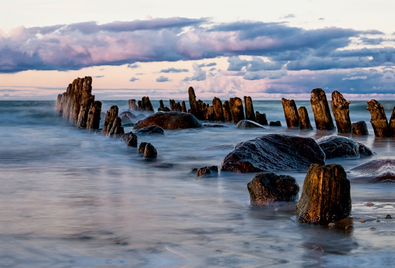 Buhnen an der Ostseeküste