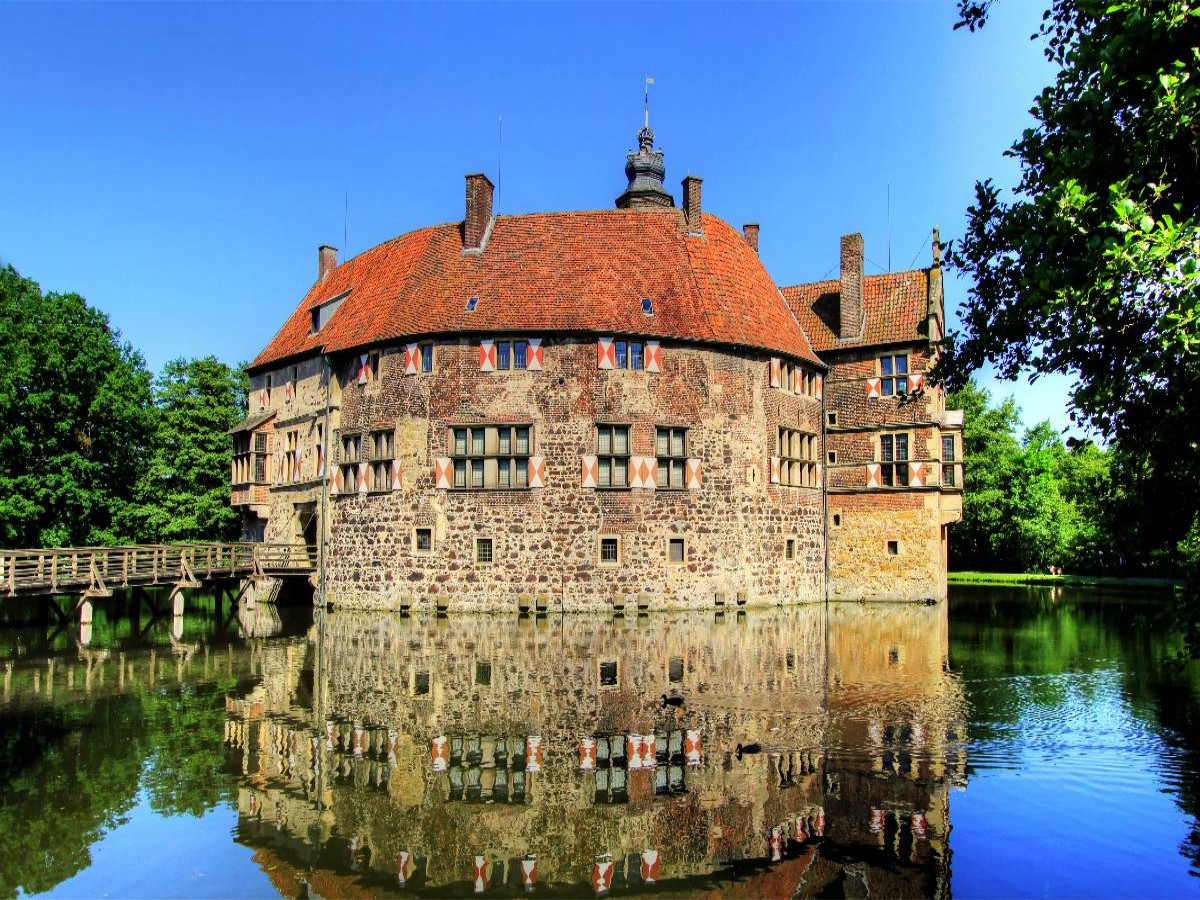 Burg Vischering in Lüdinghausen ursprünglich 1271 erbaut. Wiederaufbau Mitte des 16.Jahrhunderts