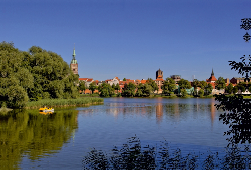 Stralsund, gegründet 1234. Historische Architektur und Giebelhäuser auf der Altstadtinsel