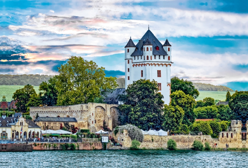 Kurfürstliche Burg von der Rheinseite