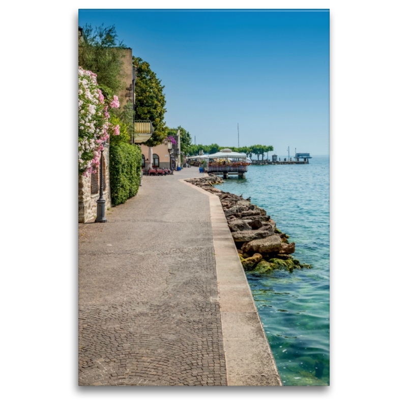 TORRI DEL BENACO Uferpromenade