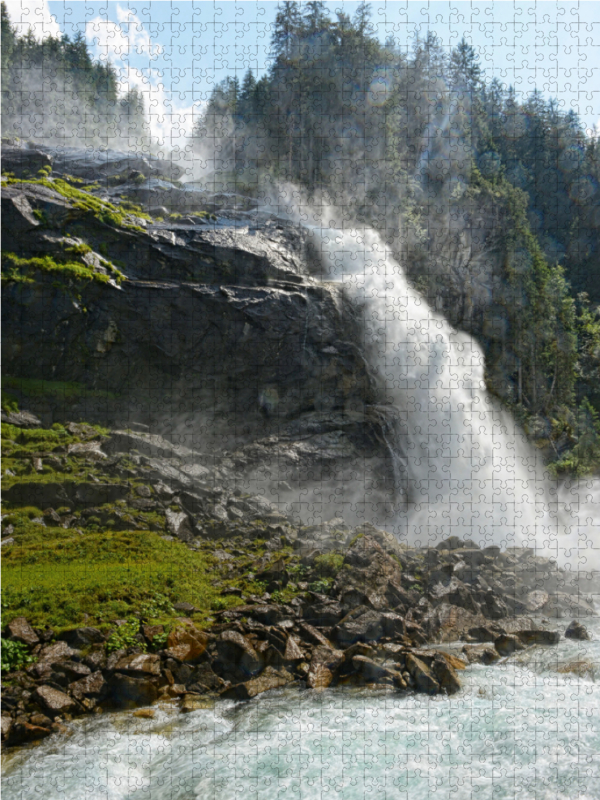 Unterer Wasserfall. Krimmler Wasserfälle im Salzburger Land (Österreich)