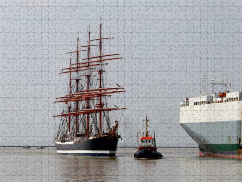 Viermastbark Sedov läuft in den Emder Hafen ein