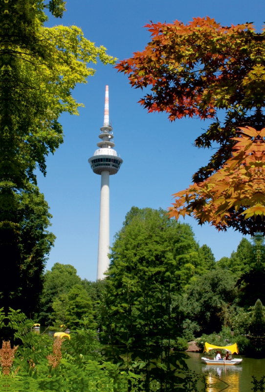 Ein Motiv aus dem Kalender Fernmeldeturm Mannheim