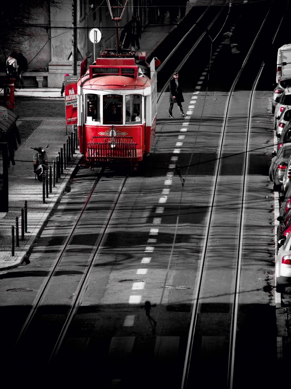 Lissabons Straßenbahn im Licht