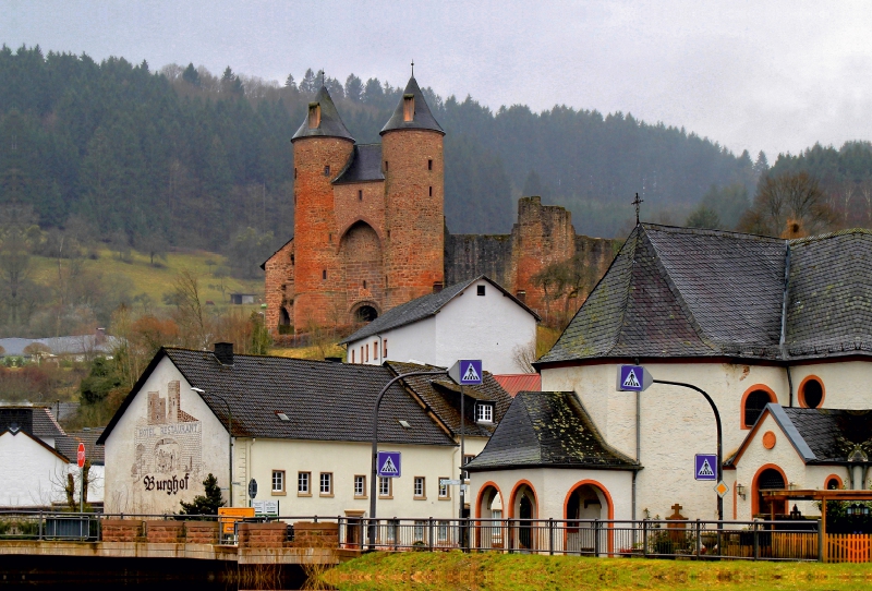 Bertradaburg in Mürlenbach