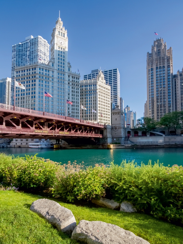 Chicago River und DuSable Bridge