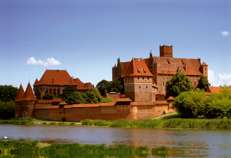 Ordensburg Marienburg am Ufer der Nogat