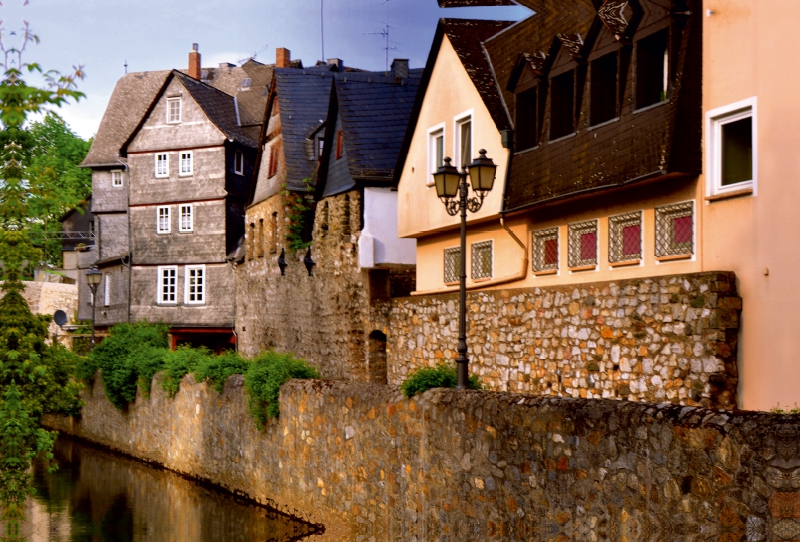 Am Lahnpförtchen; kleiner Durchlass in der mittelalterlichen Stadtmauer, auch Tränkpforte