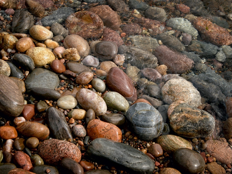 Steine am Strand, Caithness, Schottland