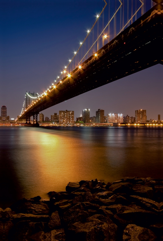 Manhattan Bridge bei Nacht