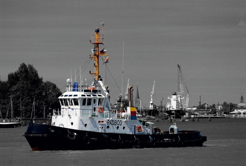 Schleppschiff im Hafen, Colorkey