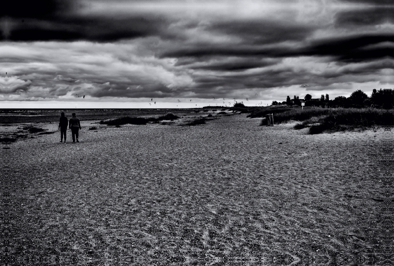 Kitesurfer am Strand