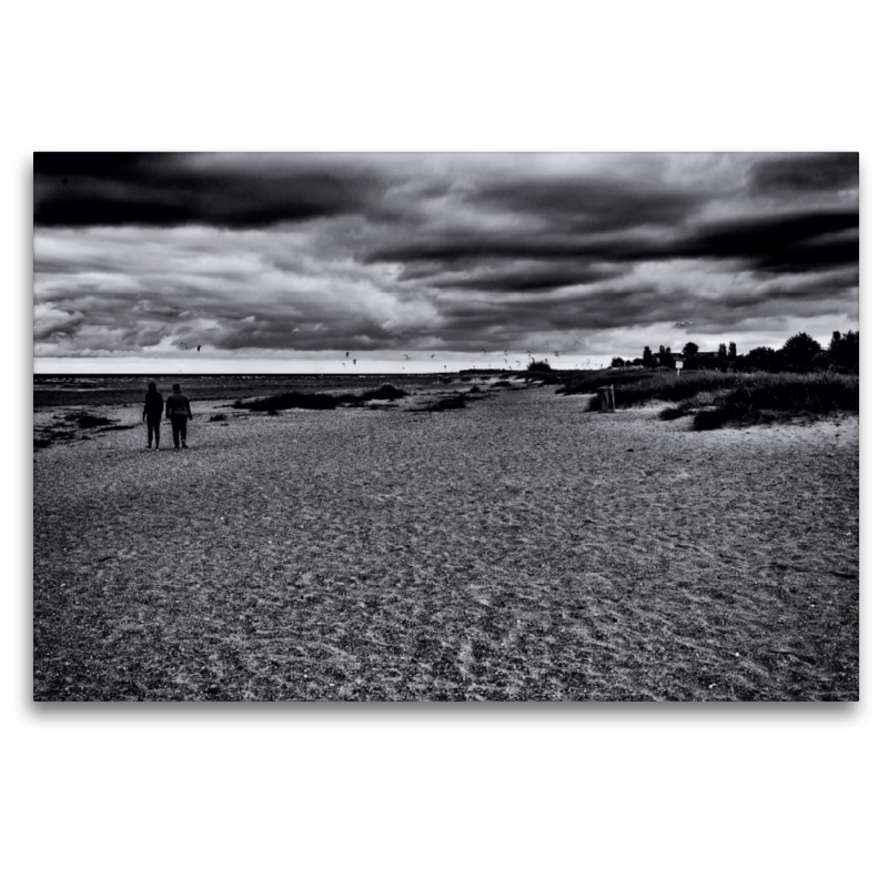 Kitesurfer am Strand