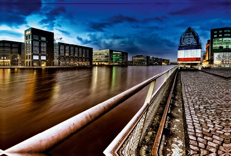 Innenhafen bei Nacht