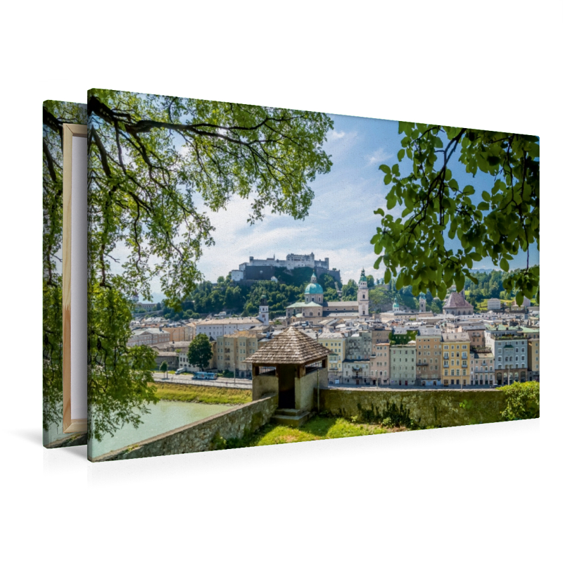 SALZBURG Blick auf die Altstadt mit alter Stadtmauer