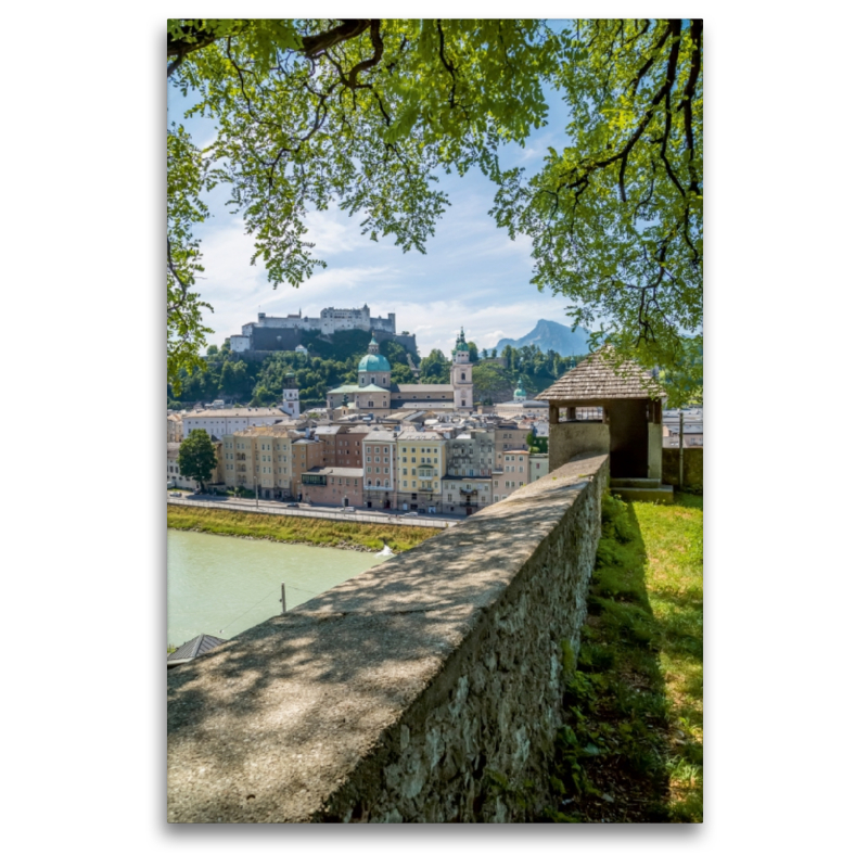 SALZBURG Blick auf die Altstadt mit Stadtmauer