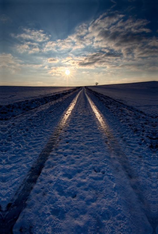 Eisiger Weg im Winter