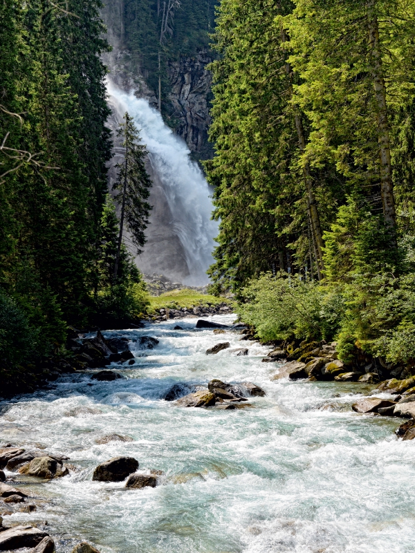 Krimmler Ache mit unterem Wasserfall