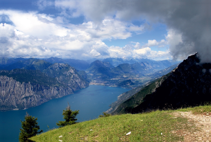 Blick vom Monte Baldo auf Riva del Garda