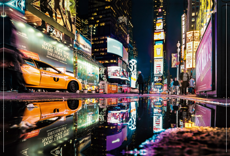 Leuchtreklame am Times Square  New York