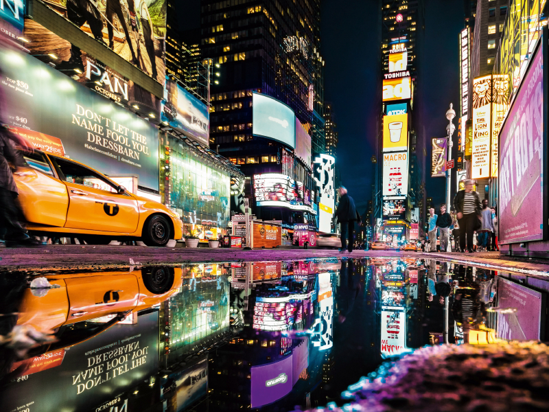 Leuchtreklame am Times Square  New York