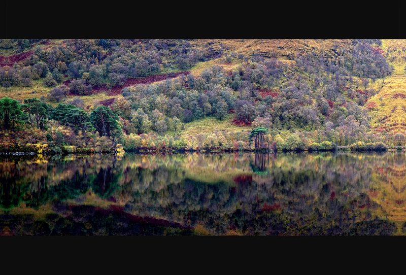 Zauberhafte Panorama Aufnahme von Loch Eilt, Glenfinnan, Schottland