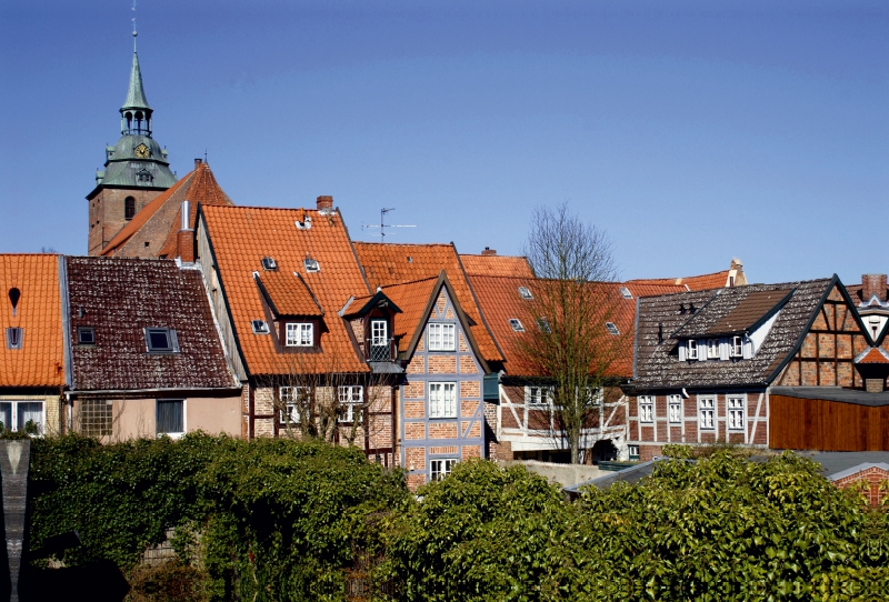 Stadtansicht mit der Michaeliskirche