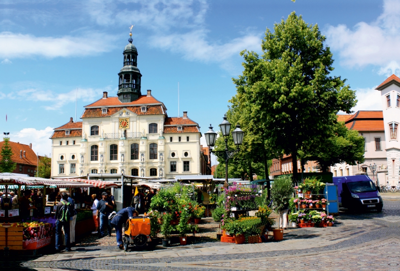 Markttag auf dem Rathausplatz