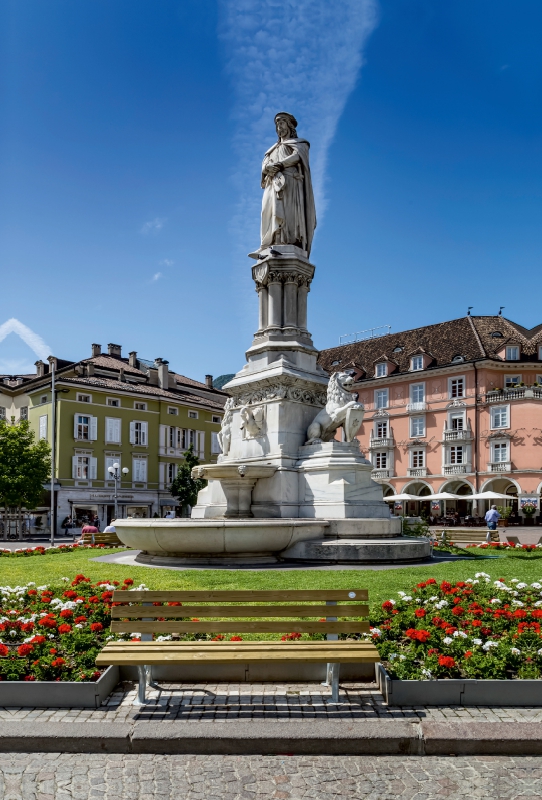 BOZEN Walther-von-der-Vogelweide-Platz