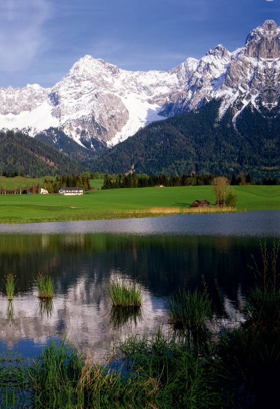 Schmalsee am Karwendelgebirge