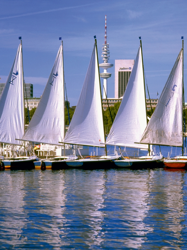 Segelboote auf der Binnenalster