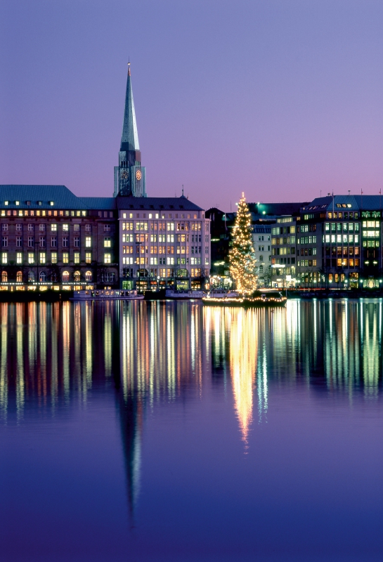 Die Binnenalster zur Weihnachtszeit