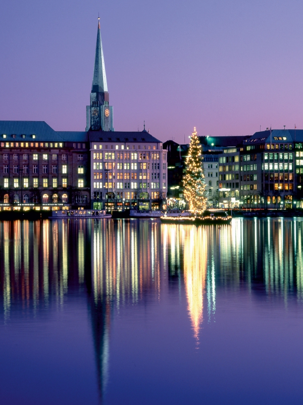 Die Binnenalster zur Weihnachtszeit