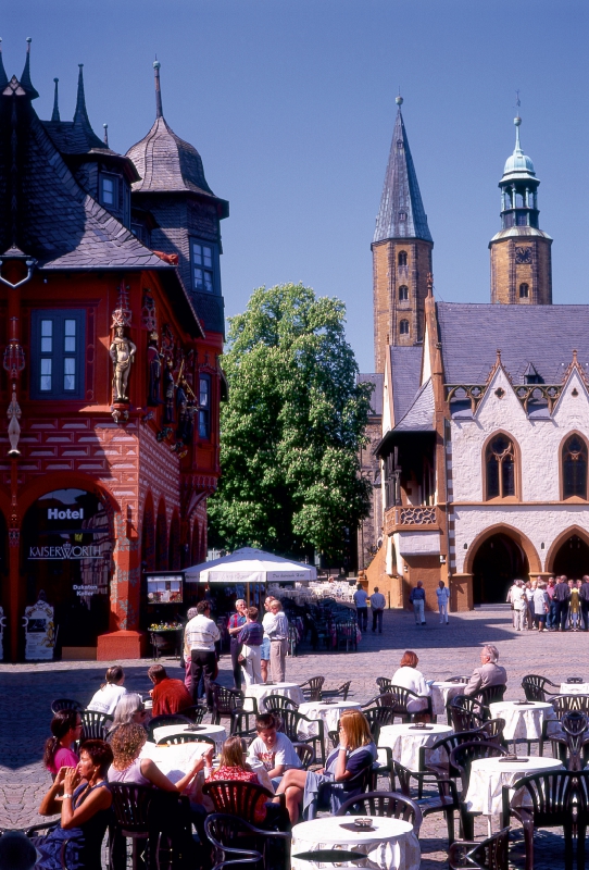 Markplatz Goslar mit Rathaus und Kaiser Worth