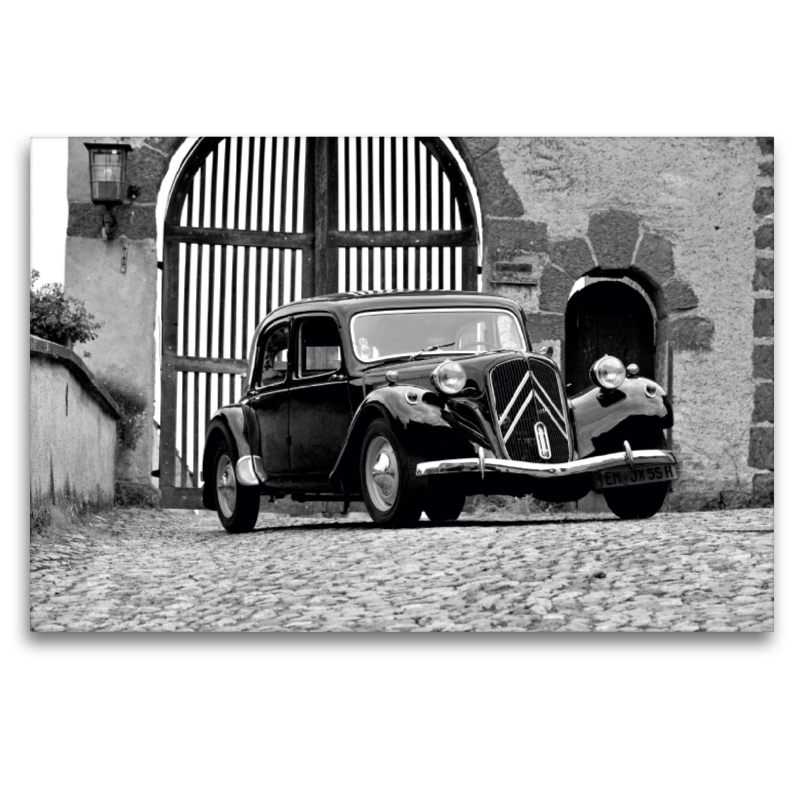 Ein Motiv aus dem Kalender Citroën 11 CV Traction Avant in schwarzweiss