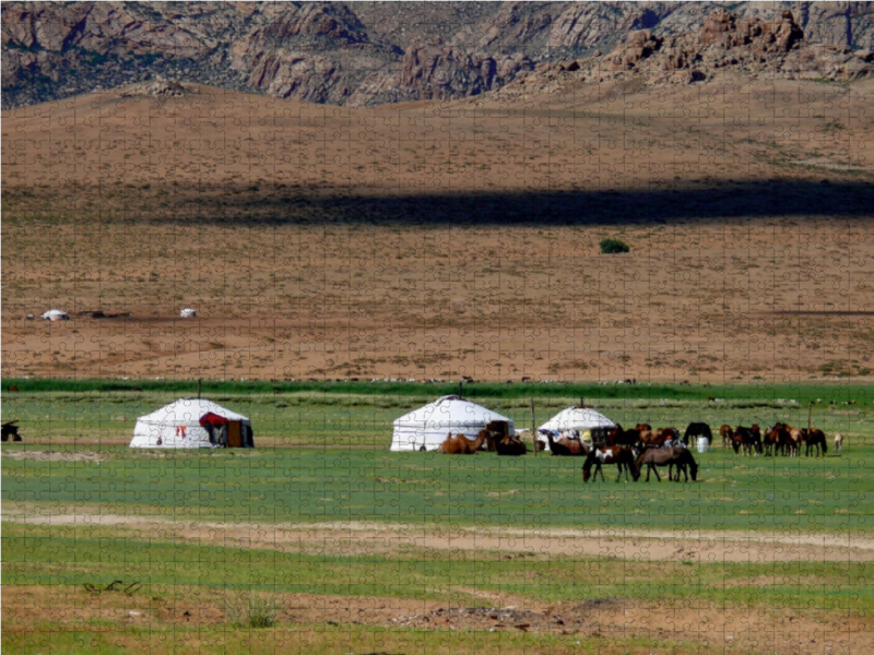 Mongolische Landschaft mit Jurten