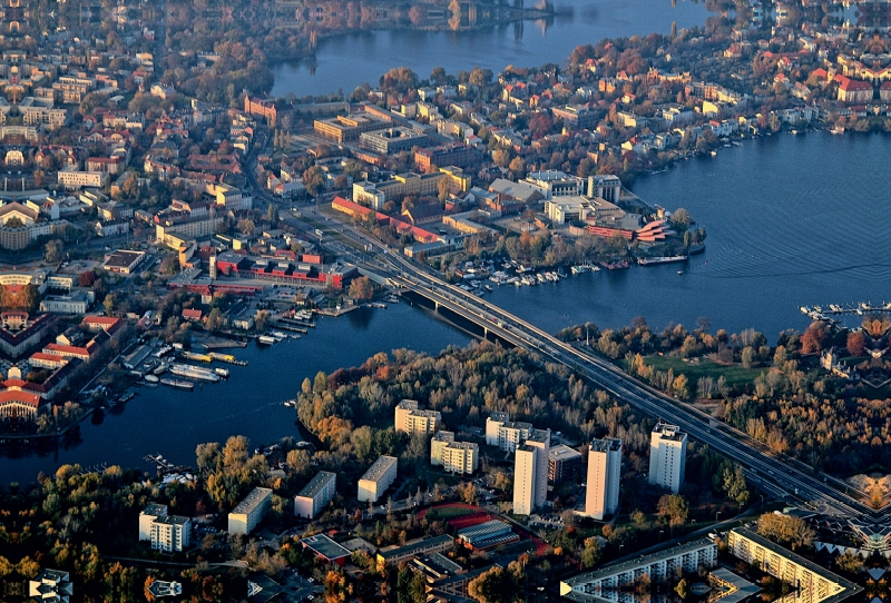 Potsdam,der Humboldtring mit Humboldtbrücke, neuer Feuerwehr und Theater