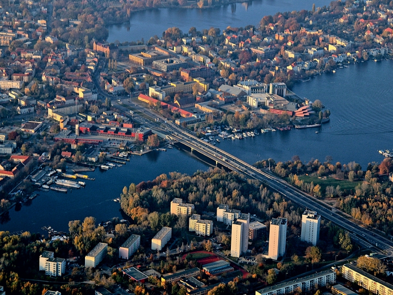 Potsdam,der Humboldtring mit Humboldtbrücke, neuer Feuerwehr und Theater