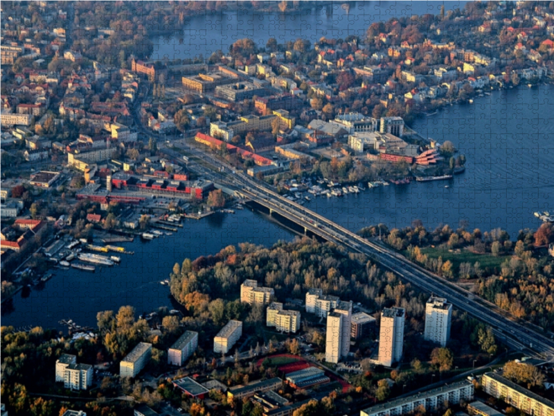 Potsdam,der Humboldtring mit Humboldtbrücke, neuer Feuerwehr und Theater