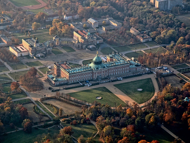 Neues Palais und Communs bei Potsdam